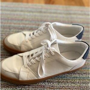 Barely used Abound sneakers size 10.5